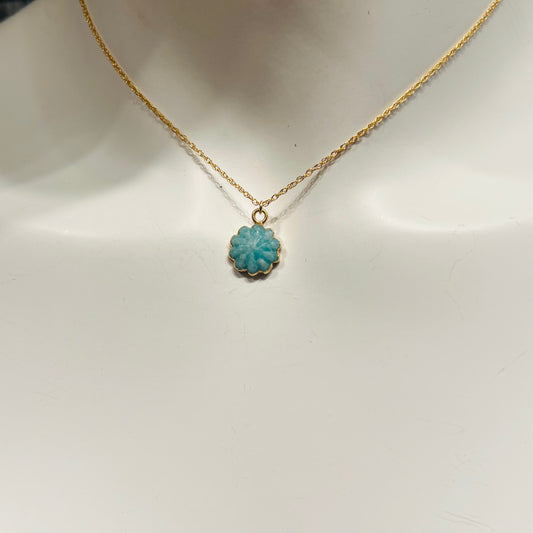 Stone Cooper carved flower necklace