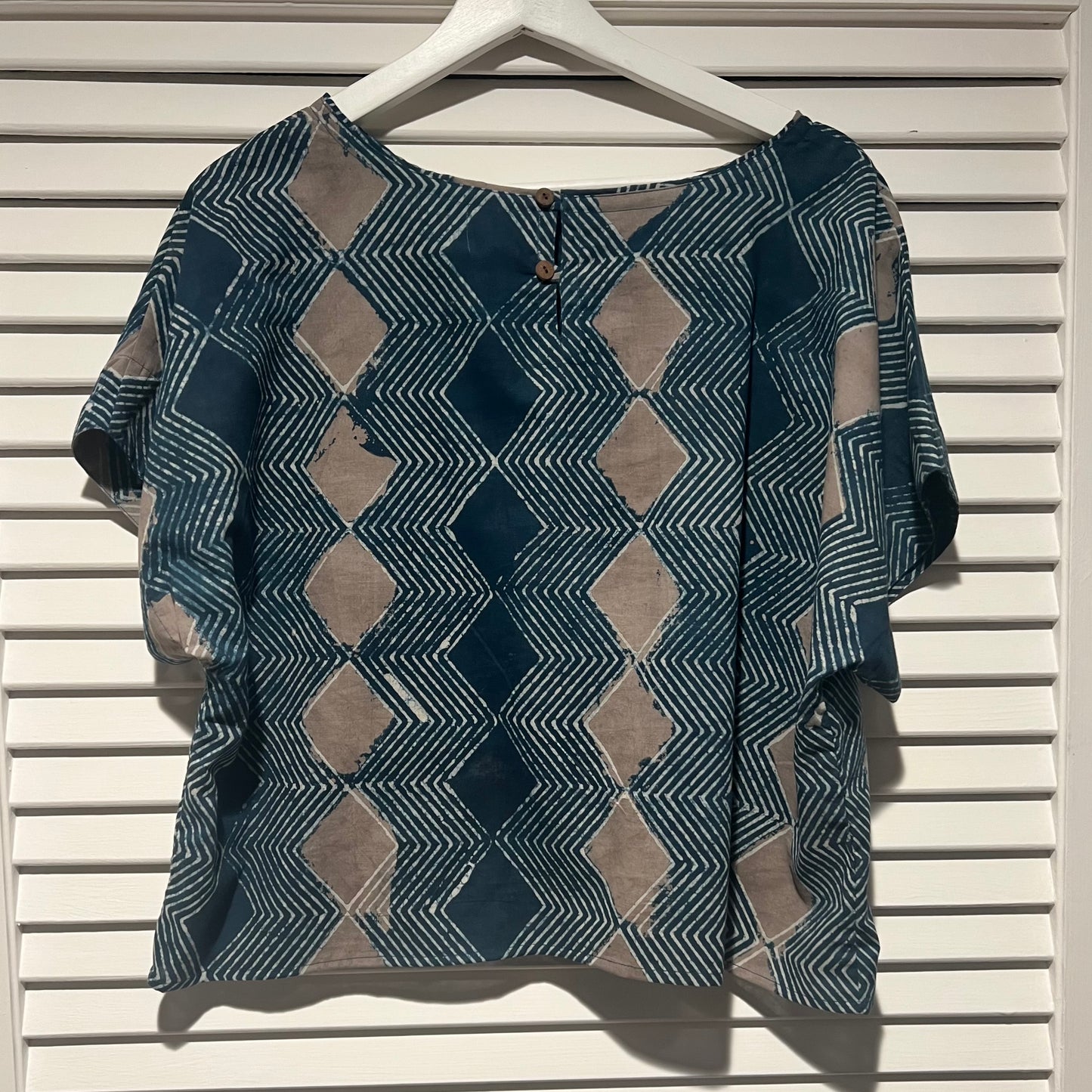 Maelu designs Levi print top