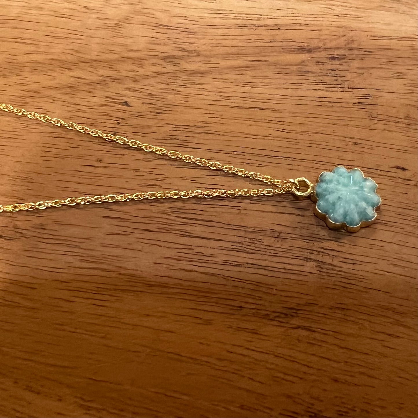 Stone Cooper carved flower necklace