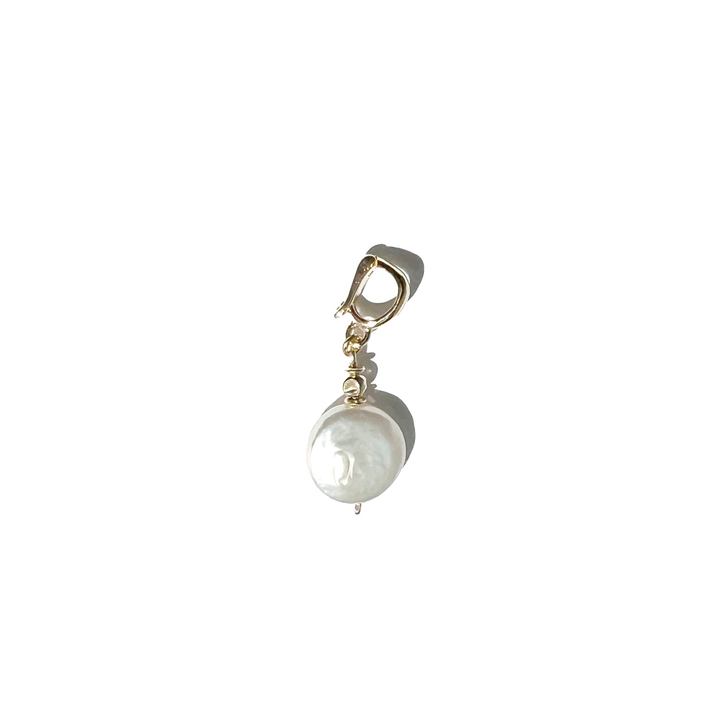 The Swellife Disc Pearl Charm