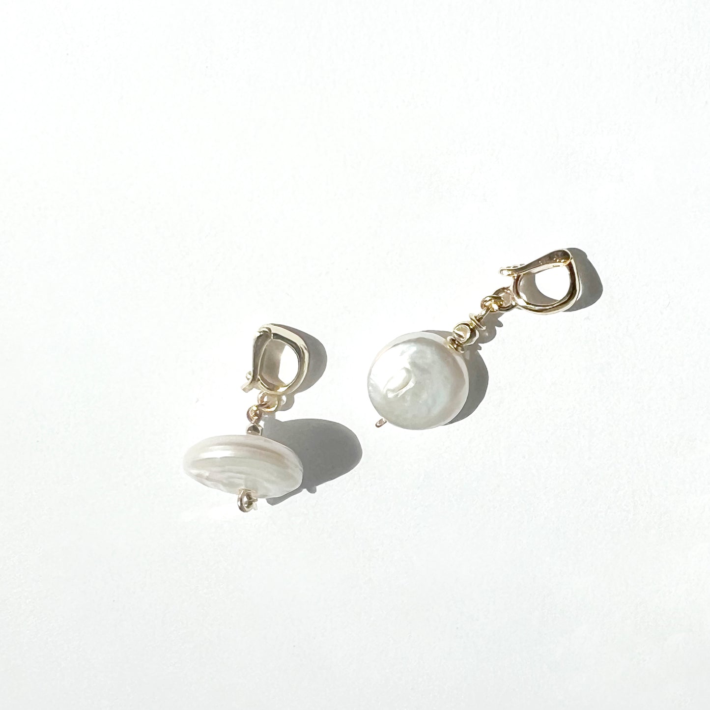 The Swellife Saucer Freshwater Pearl Charm
