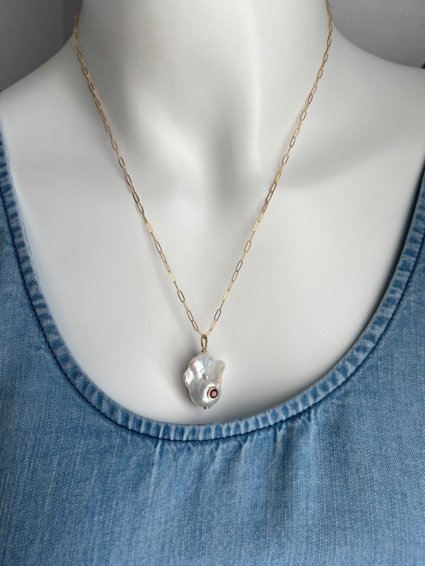 Stone Cooper Baroque pearl with gem necklace