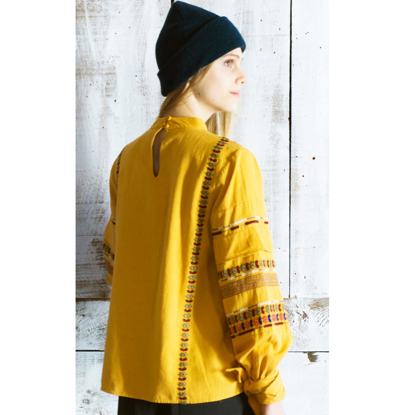 Let me Be - Picture Perfect top