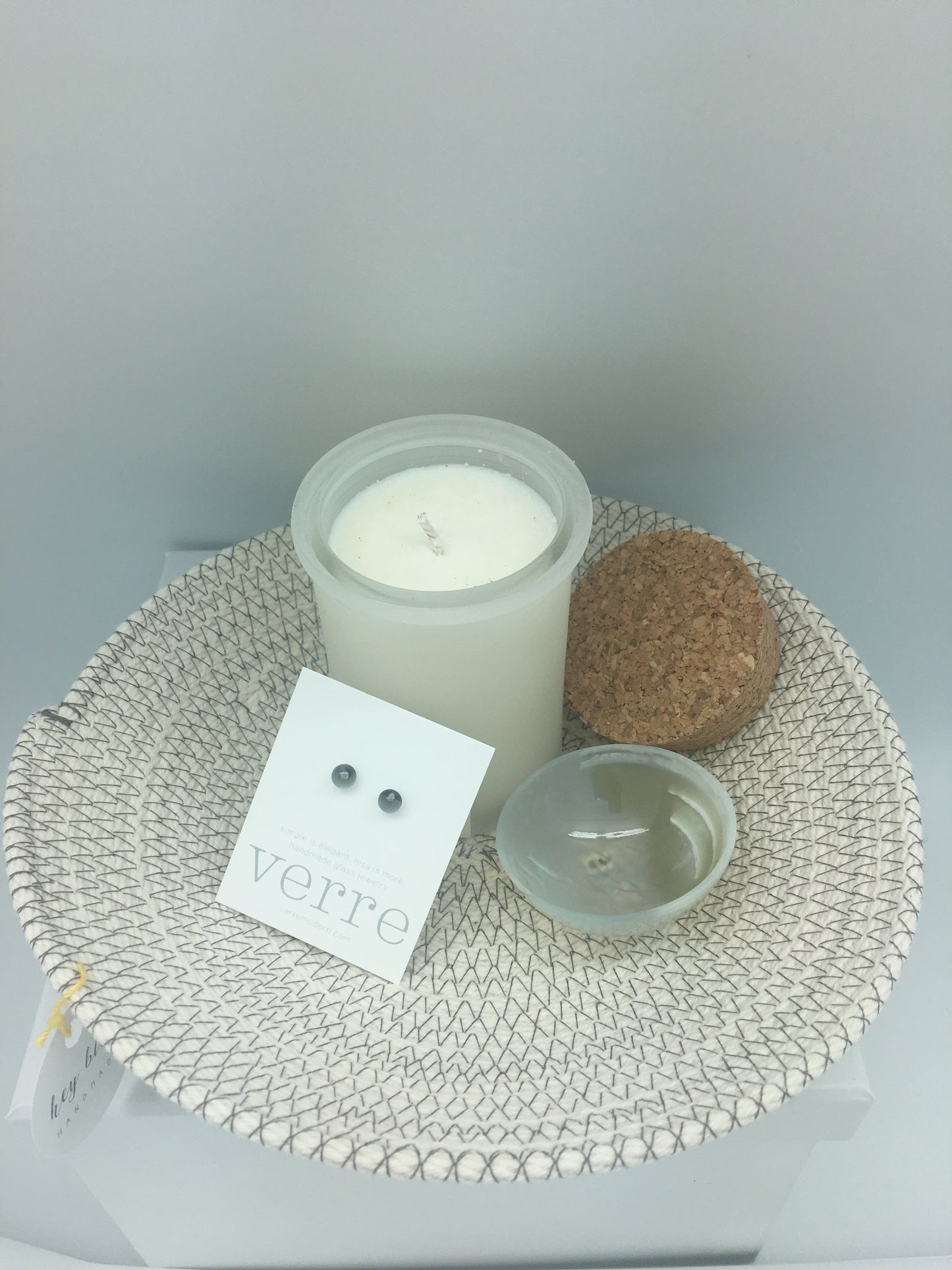 Verre Modern stud earrings