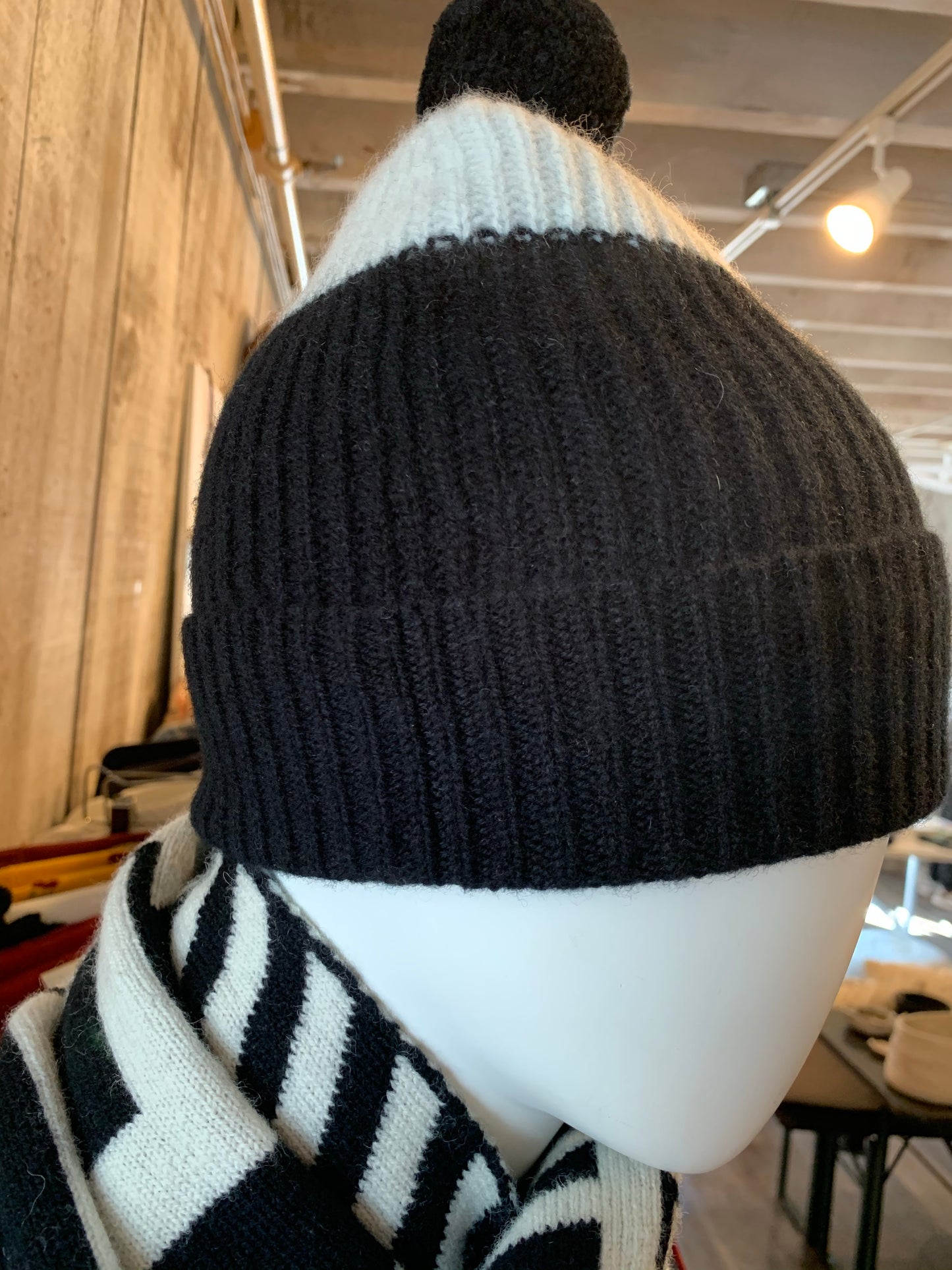 Green Thomas Pom Hat Merino lambswool Black