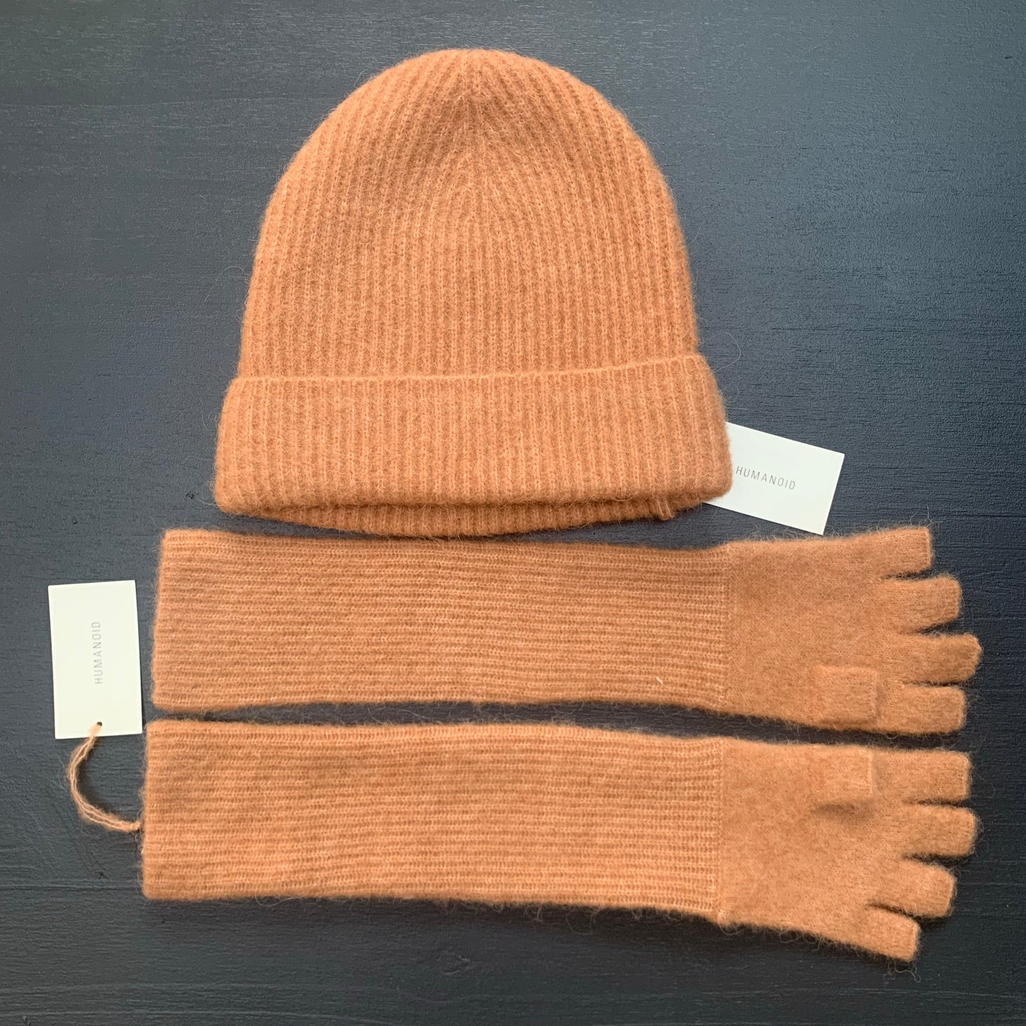 Humanoid BASKE knitted hat Camel