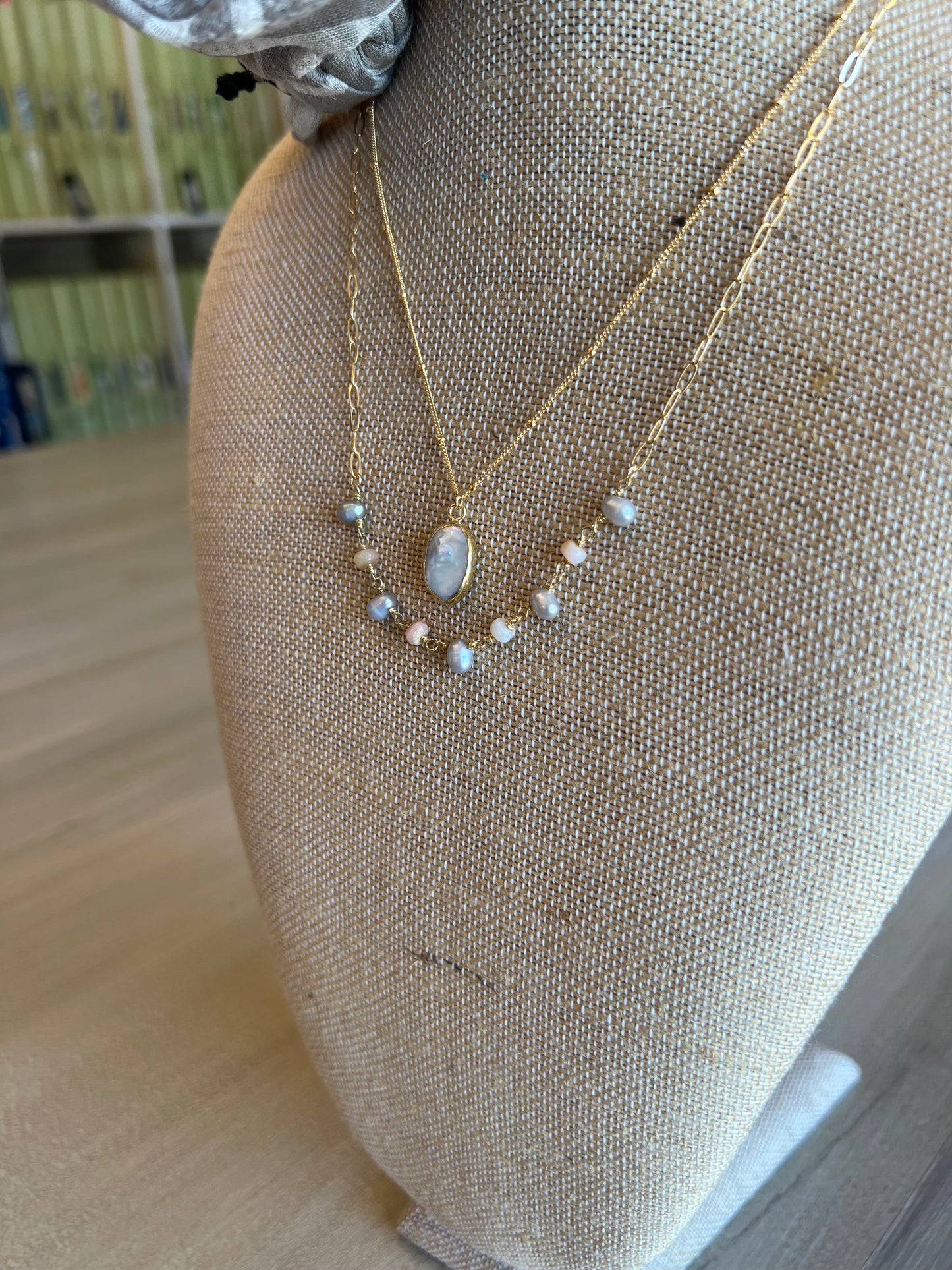 Stone Cooper Oval Pearl necklace