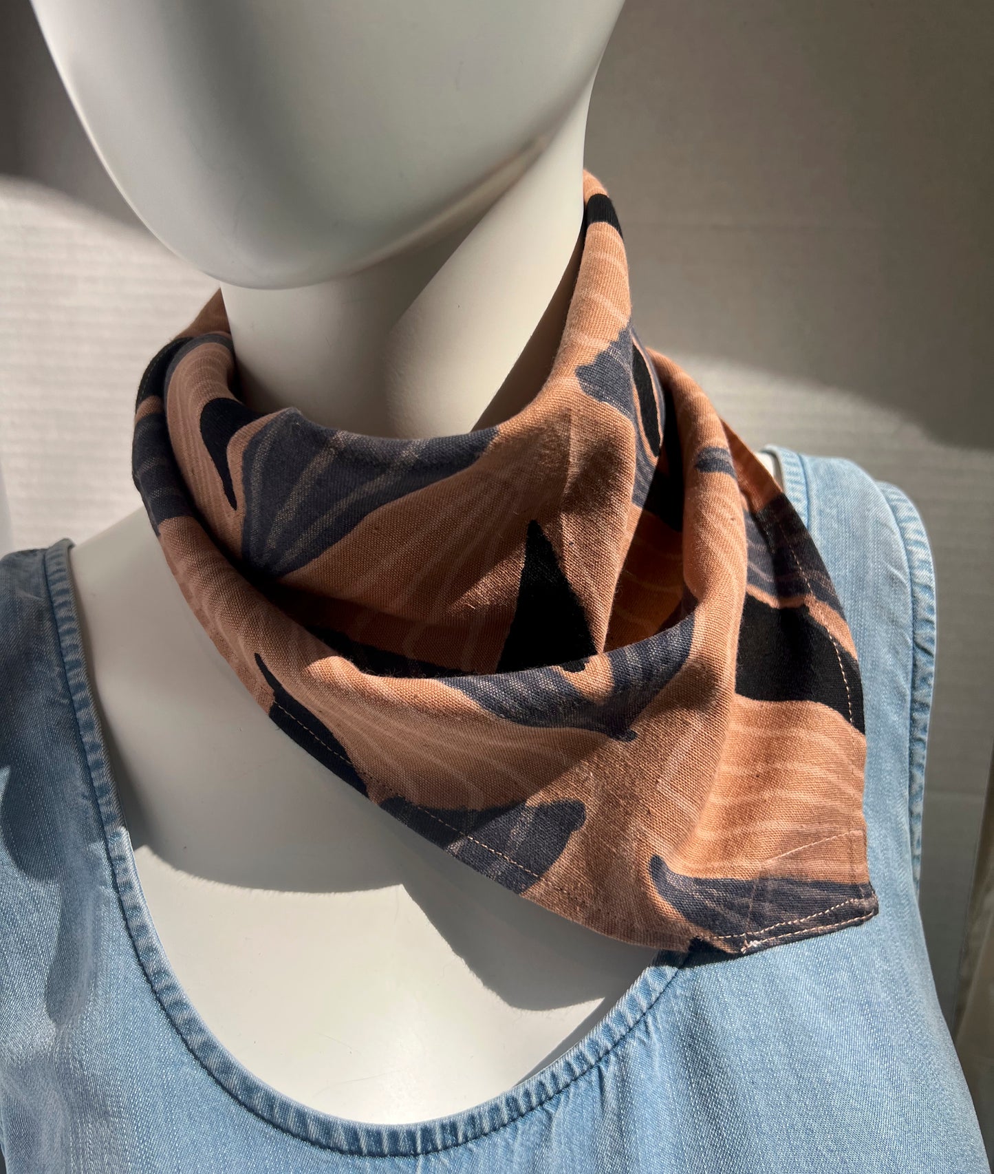 Maelu designs Lola bandana