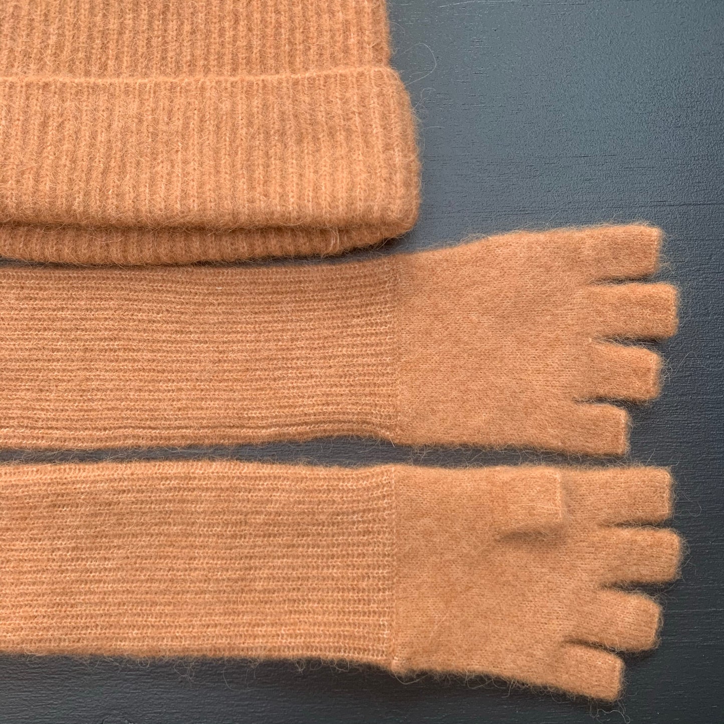 Humanoid BERKHE knitted fingerless gloves Camel