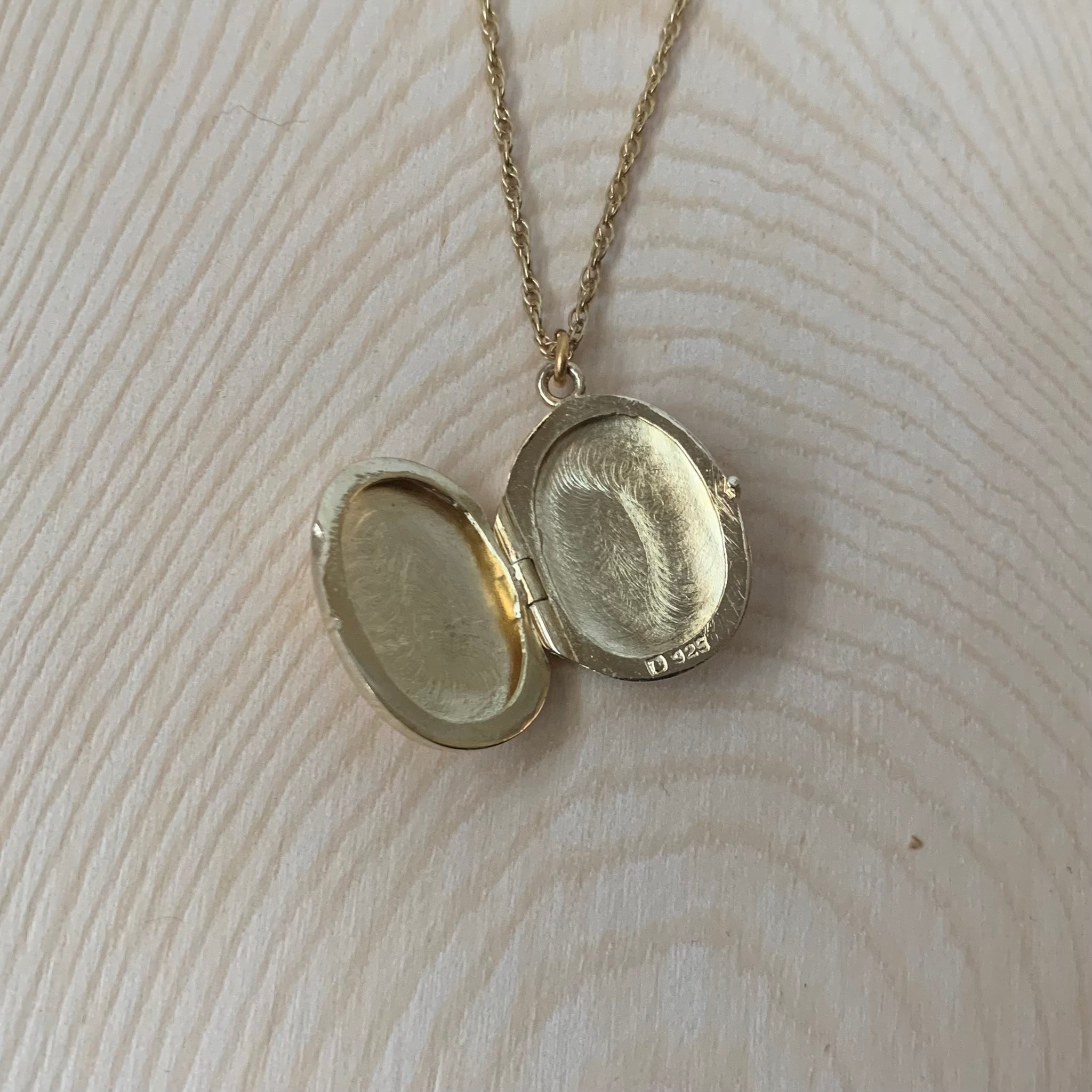 Stone Cooper vintage Oval locket necklace