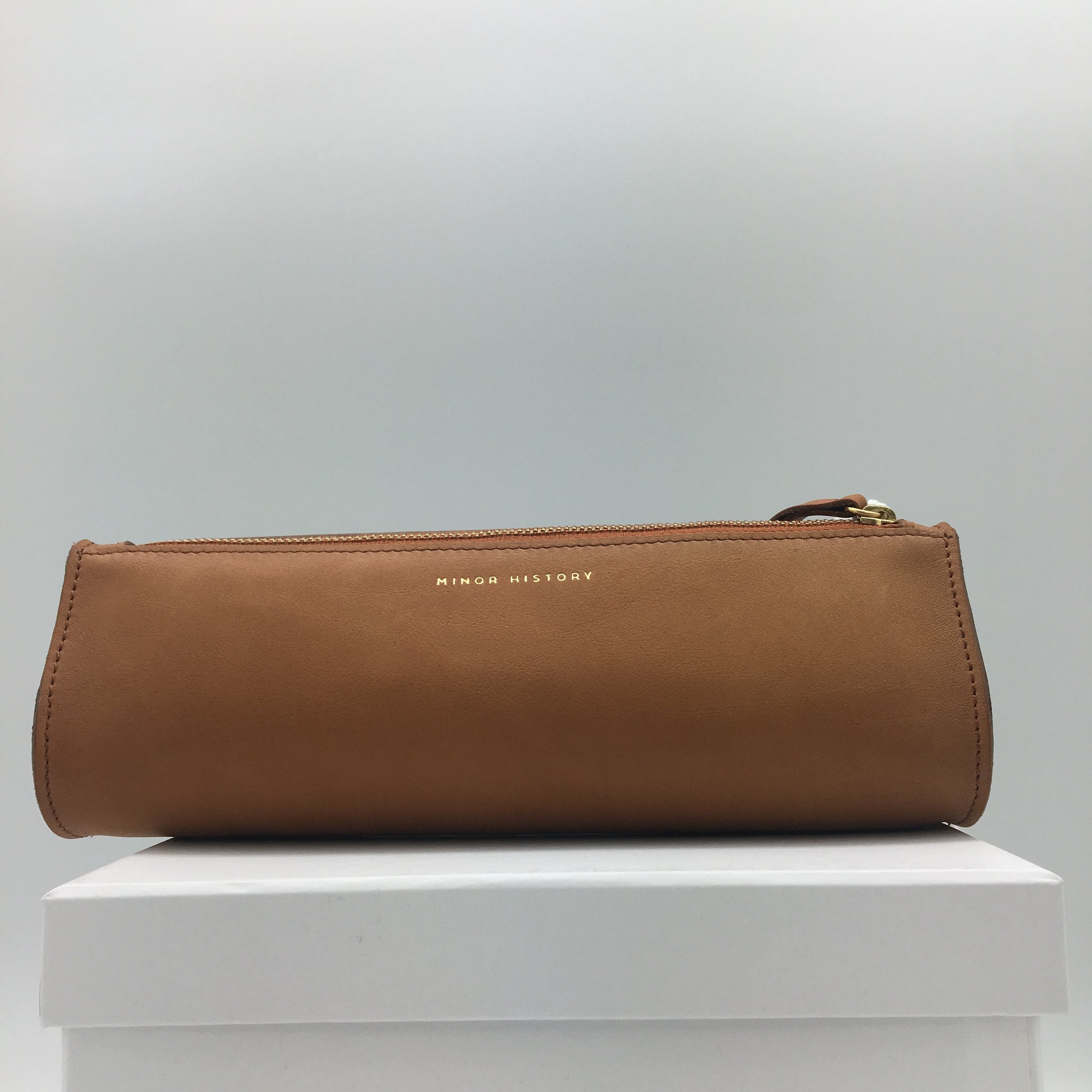 Minor History Kiss pouch